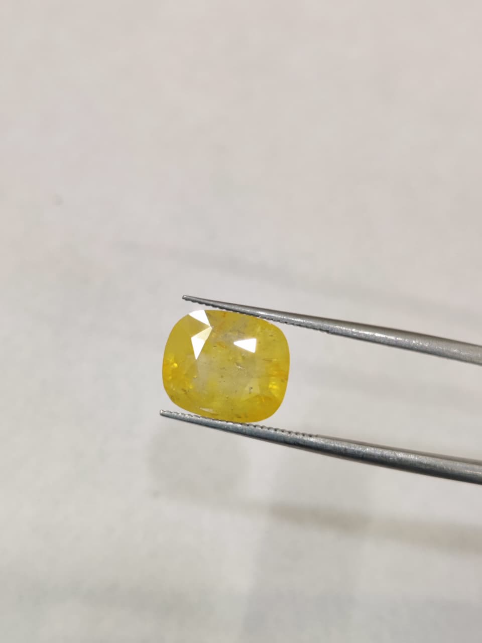 WhatsApp Image 2026-01-03 at 4.55.02 PM Natural Yellow Sapphire ( pukhraj) Unheated & Untreated 7.60 carats (Sri Lankan / Ceylon) - Image 1