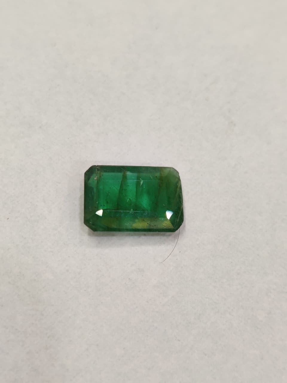WhatsApp Image 2026-01-05 at 6.20.32 PM Natural Emrald (Zambia) 4.15 carats - Image 1