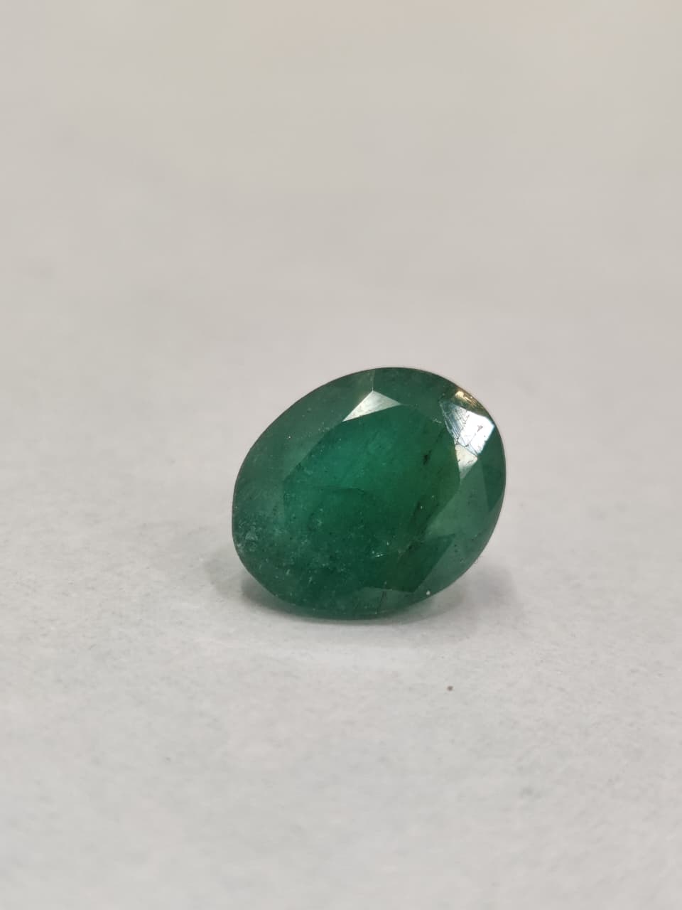 WhatsApp Image 2026-01-06 at 2.29.22 PM (1) Natural Emrald (Zambia) 7.60 carats - Image 1