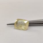 Natural Yellow Sapphire – 5.70 Carats (Ceylon, Sri Lanka)