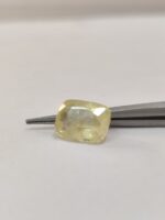 Natural Yellow Sapphire – 5.70 Carats (Ceylon, Sri Lanka)