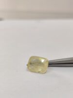 Natural Yellow Sapphire – 5.70 Carats (Ceylon, Sri Lanka) - Image 6