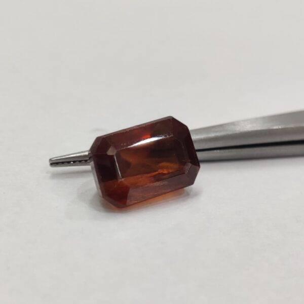 Natural Hessonite 8.20 Carats (Cylone Gomed) 