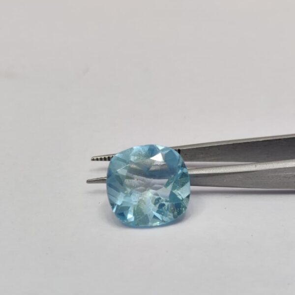 Blue Topaz 7.72 Carats (Neelomani)