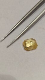 Natural Yellow Sapphire - 5.10 Carats (Cylone Sri Lanka) - Image 7