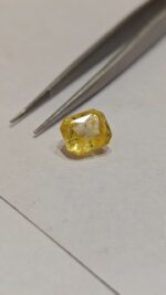 Natural Yellow Sapphire - 5.10 Carats (Cylone Sri Lanka) - Image 2