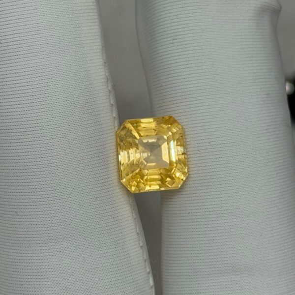 Natural Yellow Sapphire (Pukhraj) – 5.85 Carats (6.43 Ratti) | Unheated & Untreated | Ceylon, Sri Lanka